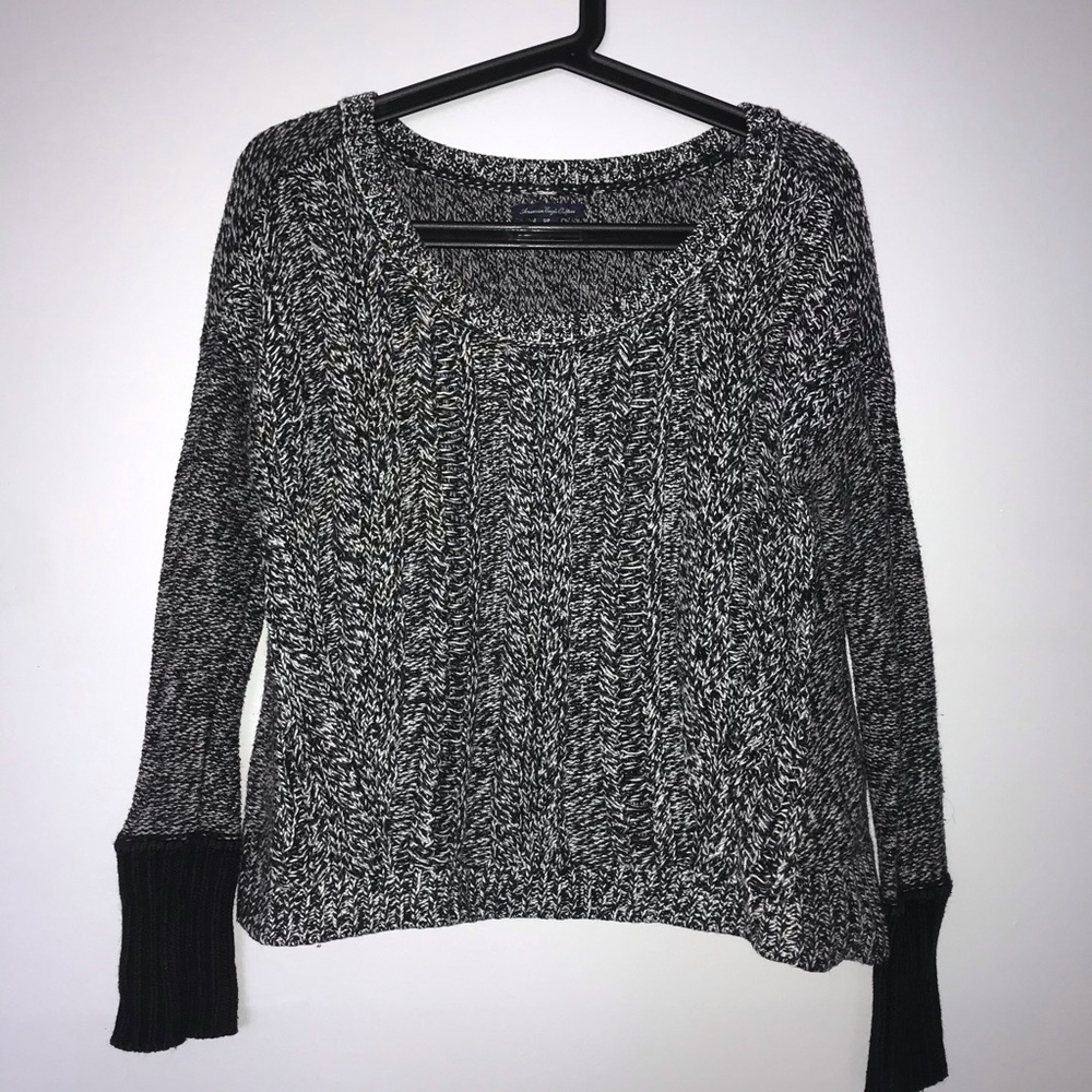 💭 Black & White Sweater
